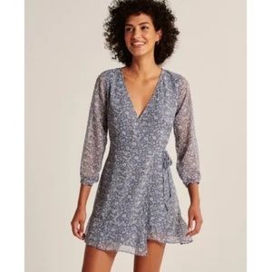 Abercrombie & Fitch Blue Floral Wrap Dress Small